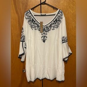 BloomChic White Tunic with Black Patterning Neckline Split Sleeve